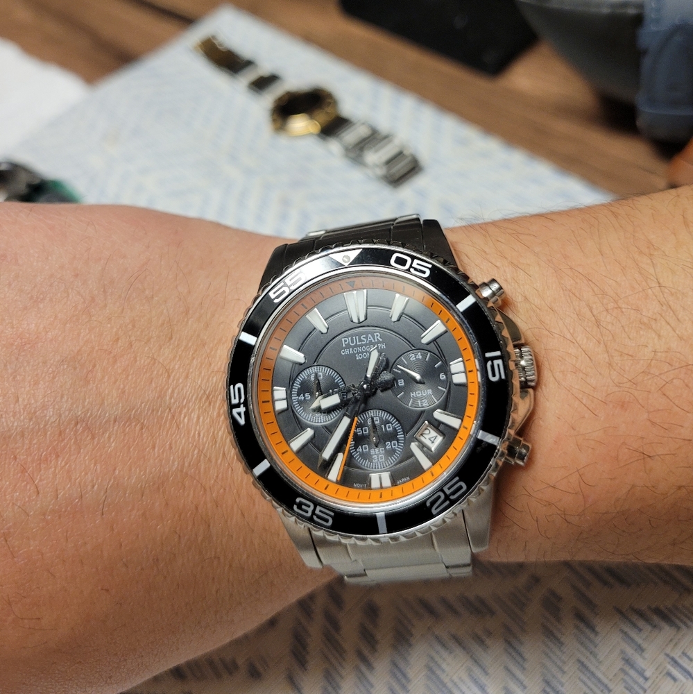 Mens watch